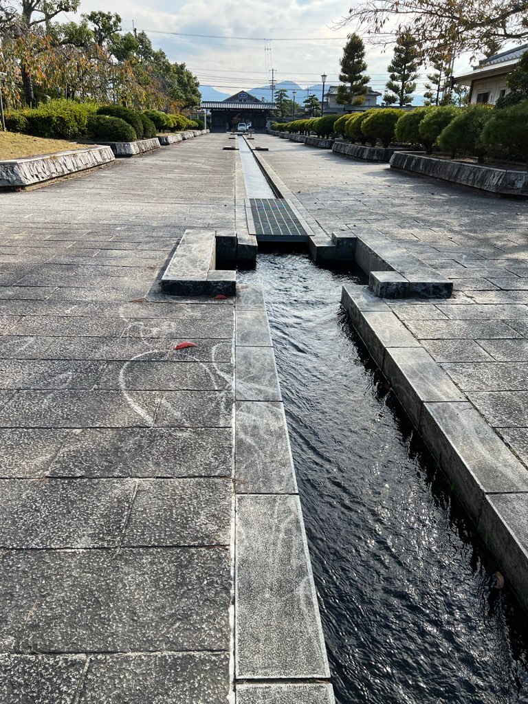 杖ノ淵公園　水路